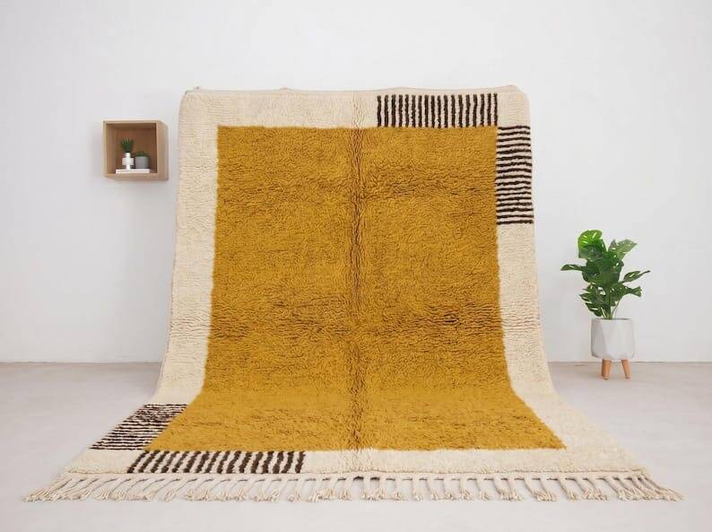 Handmade traditional natural wool rug size 2/3 m
