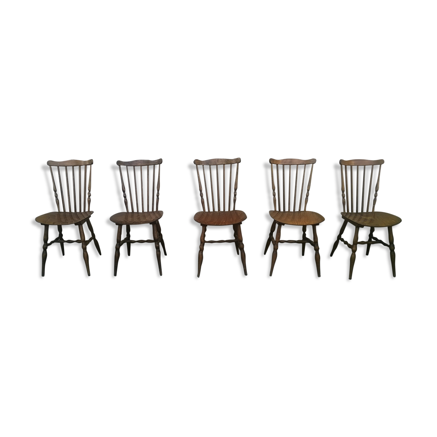 Série de cinq chaises 