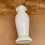 Ancien Vase Soliflore Opaline Blanche Col Corolle Vintage