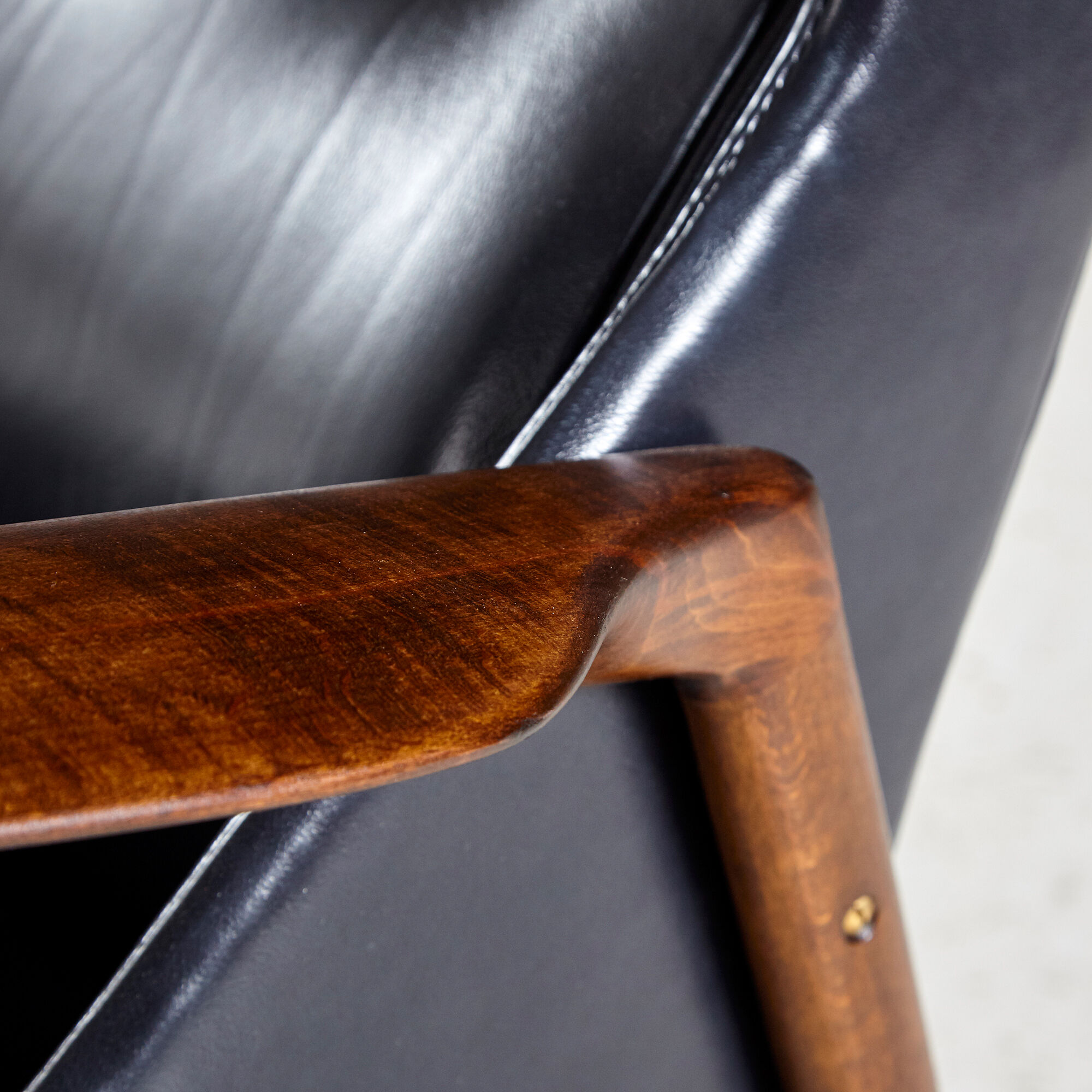 Fauteuil avec repose-pieds d'Ib Kofod Larsen