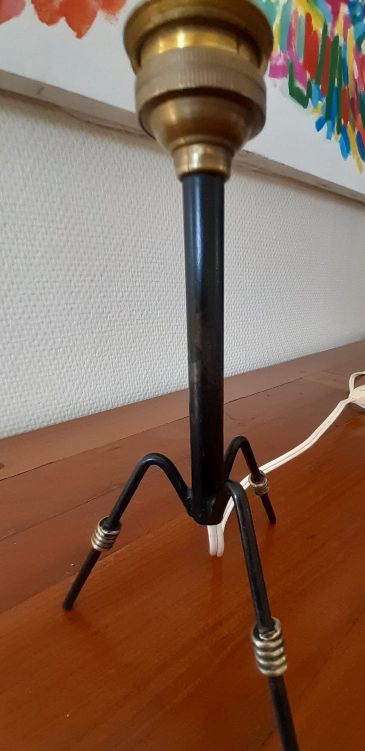 Minimalist wrought iron modernist lamp foot