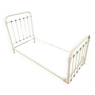 Cast iron bed