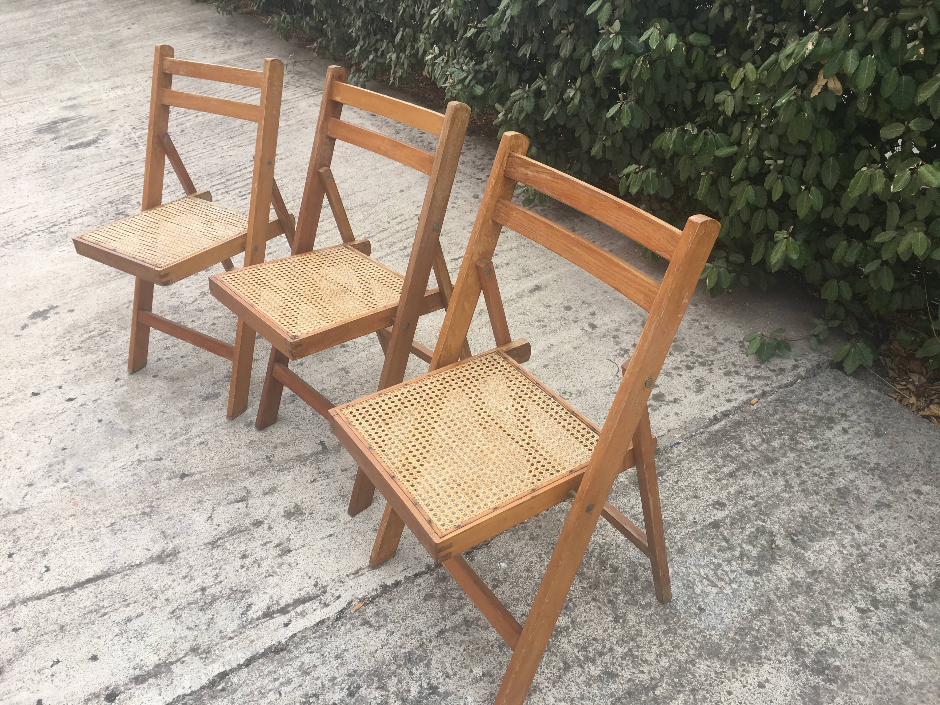 3 wood folding chairs and vintage canning