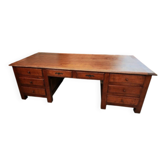 Notary's double office