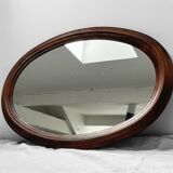 Miroir ancien ovale en bois sculpté – Teinte acajou