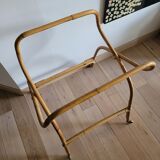 Rattan bassinet with support