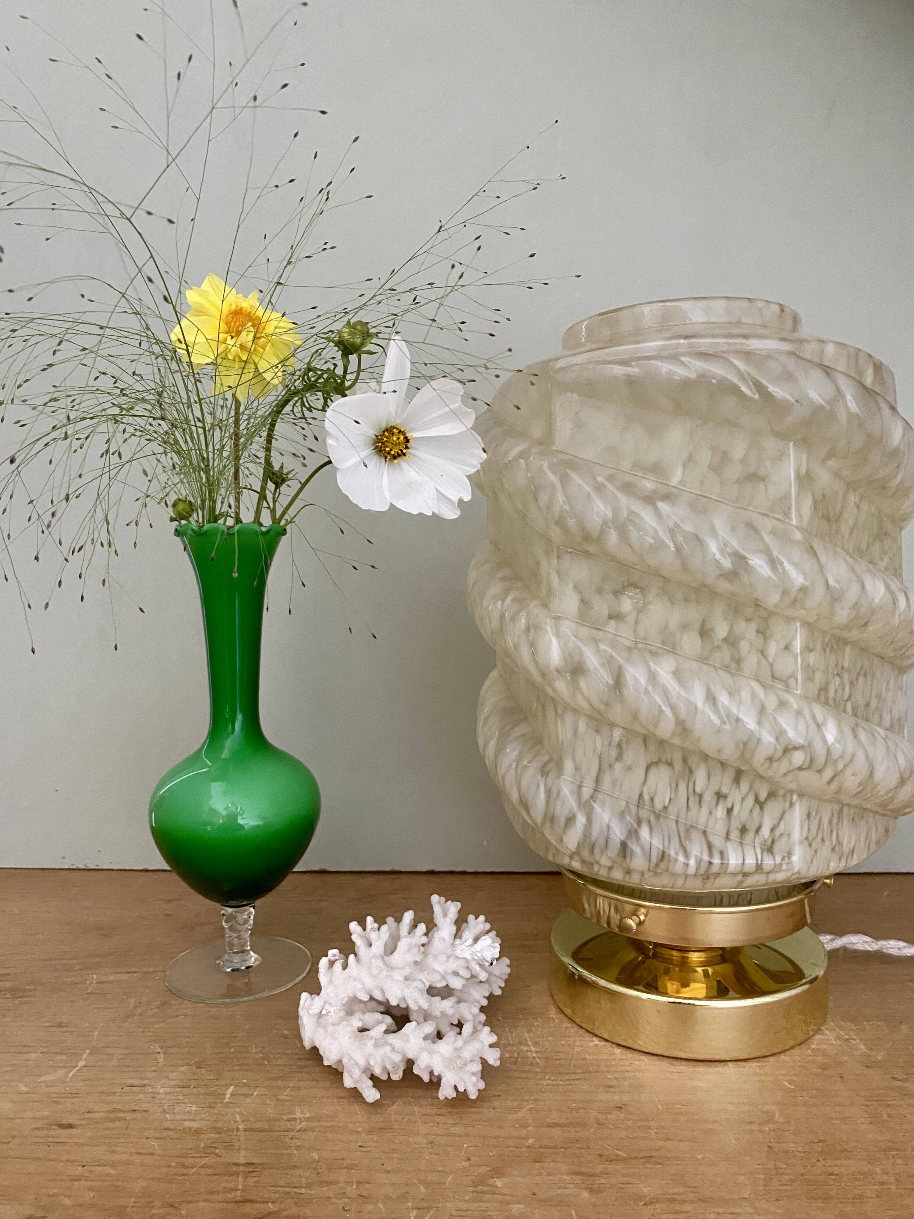 Vintage art deco globe table lamp in pale yellow Clichy glass