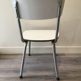 Chaise basse en Formica