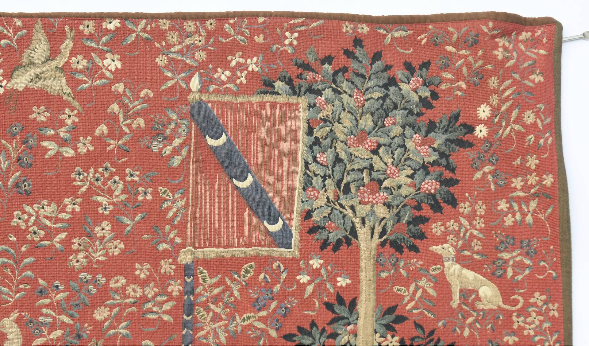 Halluin tapestry “The Lady at the Organ”