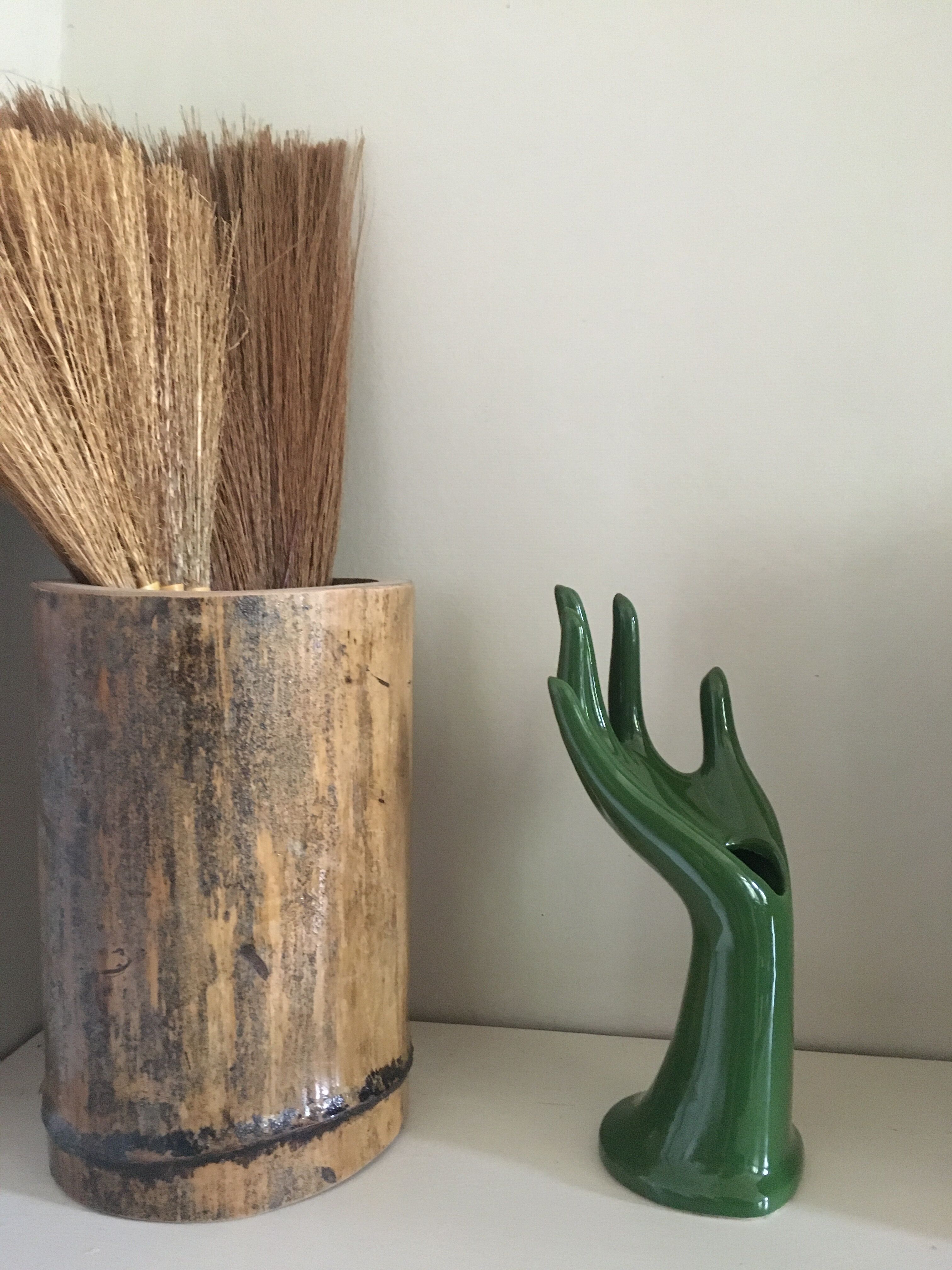 Hand baguier green ceramic 70s