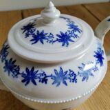 Saint Uze Teapot