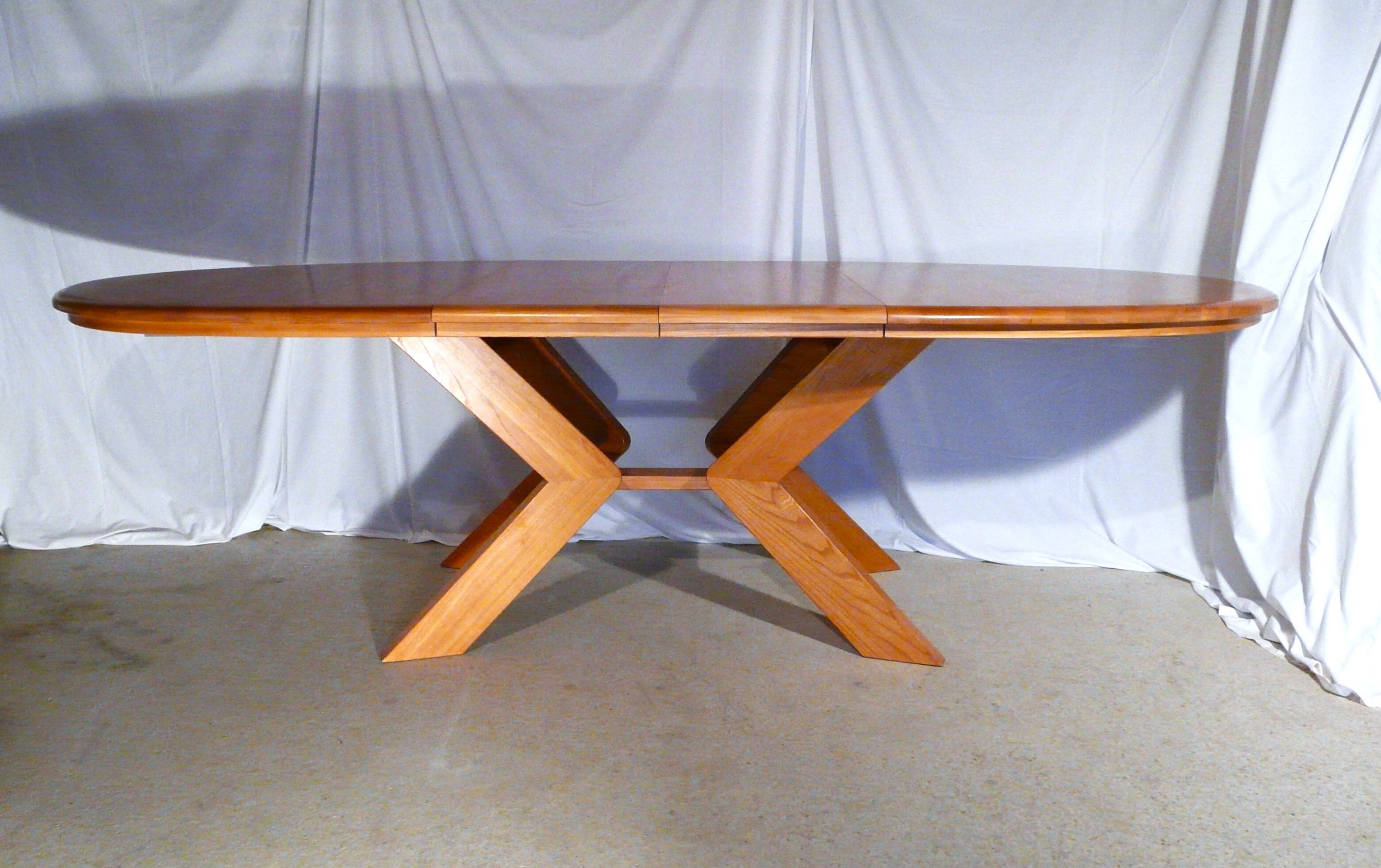 Scandinavian design extendable oval table in blond wood