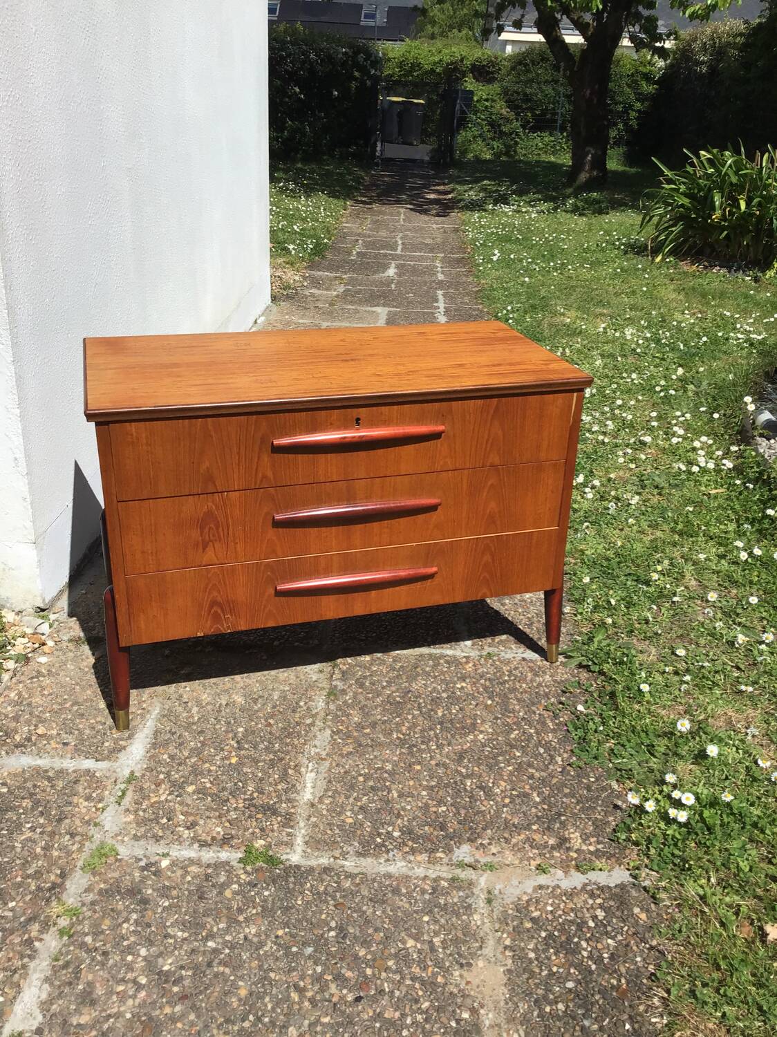Vintage chest of drawers