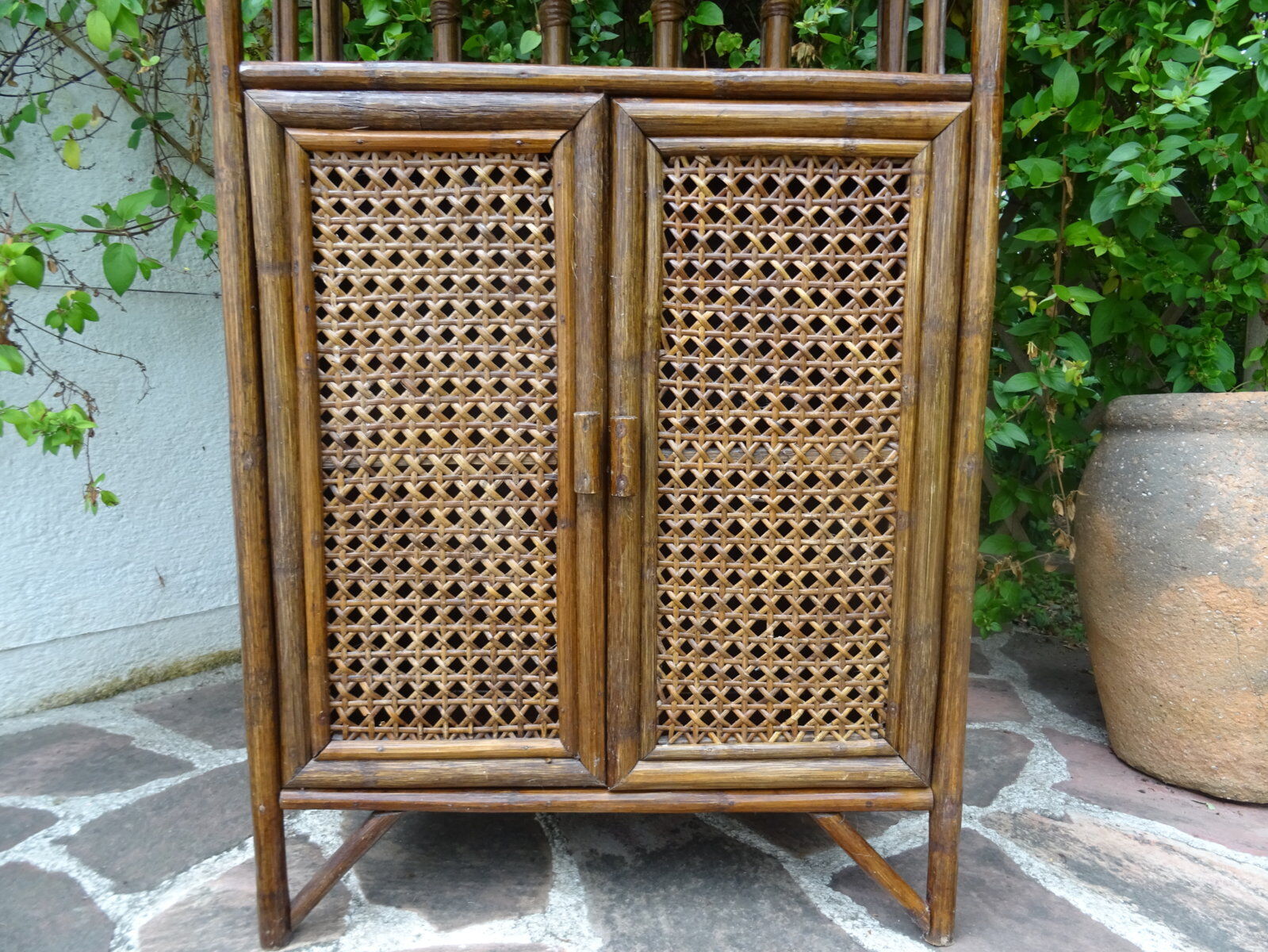 Rattan canning shelf