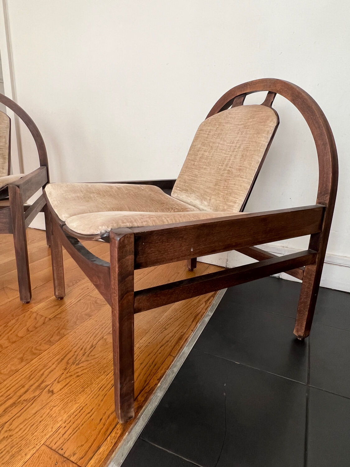 Paire de fauteuils Baumann