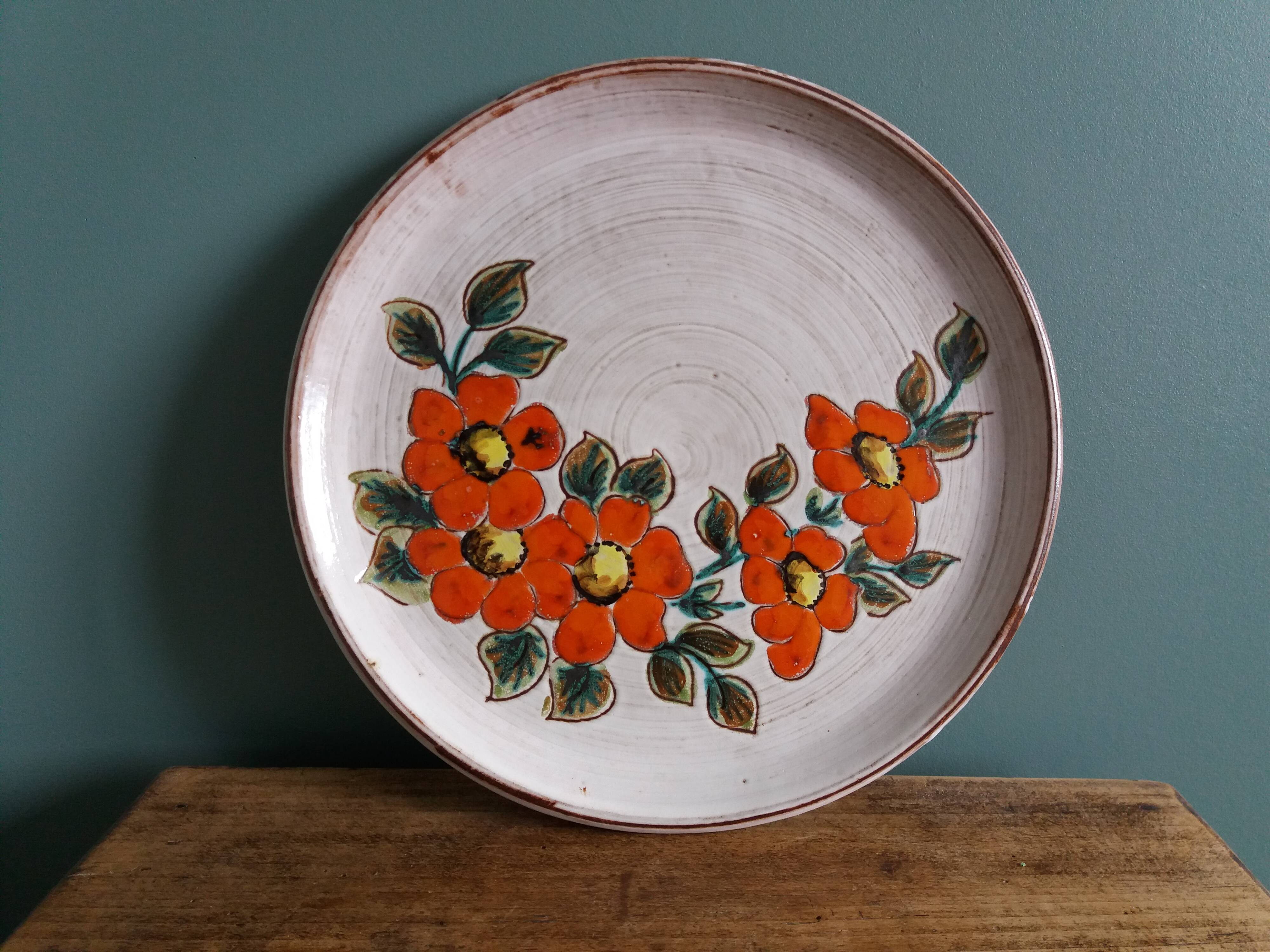 Vallauris handcrafted decorative wall plate with flower motif