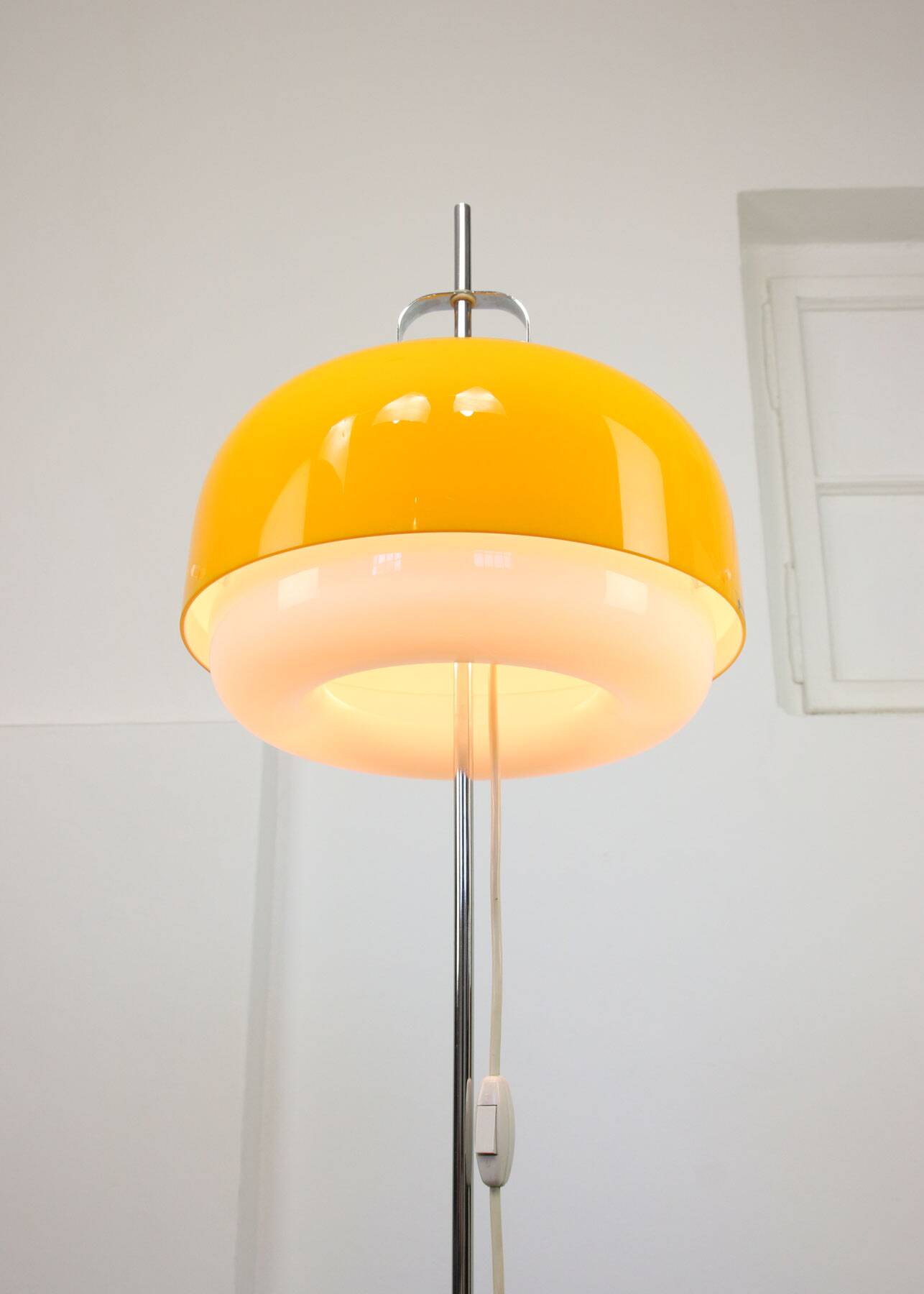 Space Age Yellow Medusa Floor Lamp by Luigi Massoni for Guzzini, 1970s