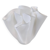 Vase en verre blanc "Fazzoletto" par Giorgio Berlini, Italie