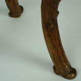 Chaise sculptée de style" foret noire"