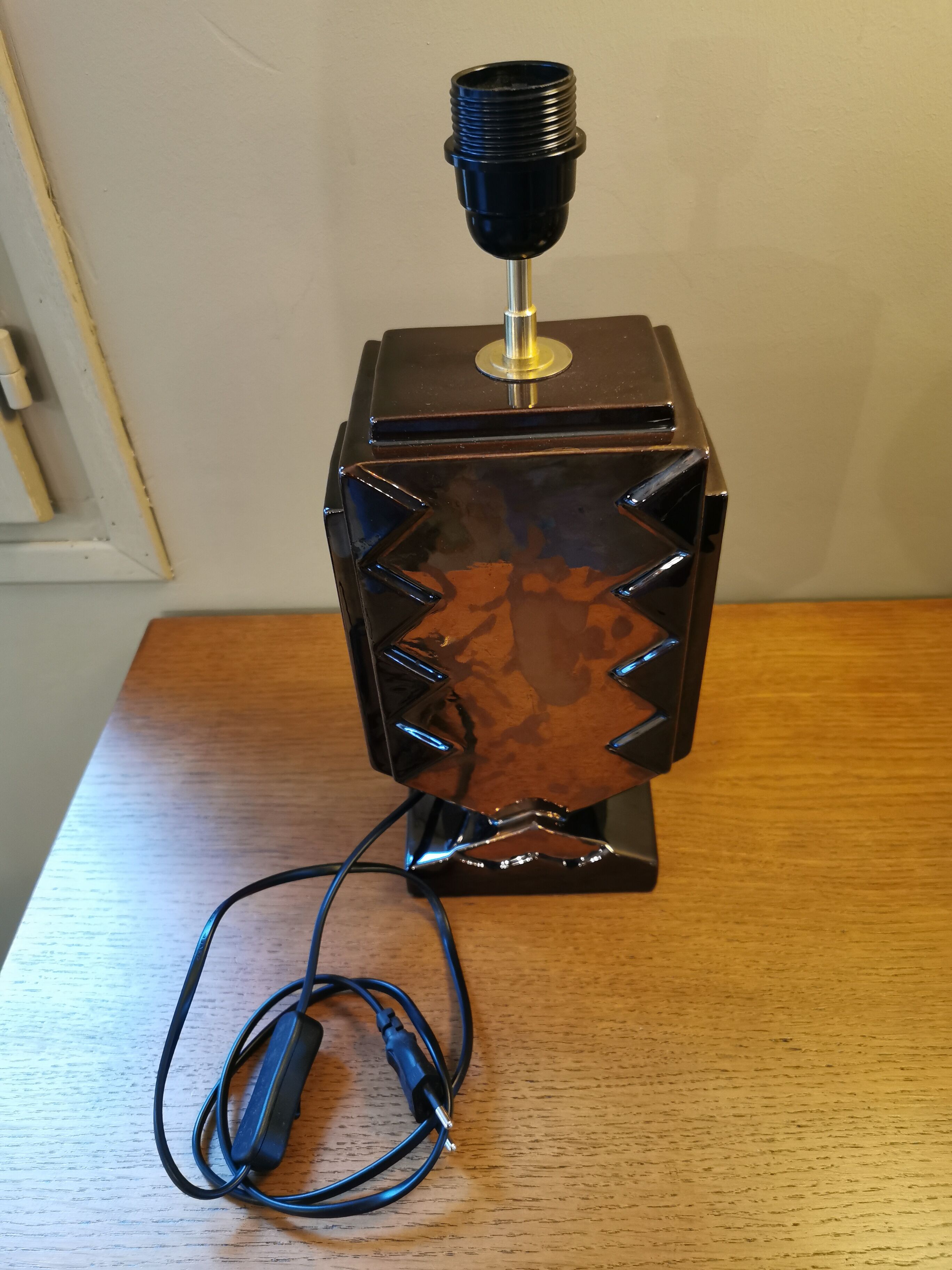 Ceramic art deco lamp effect metal