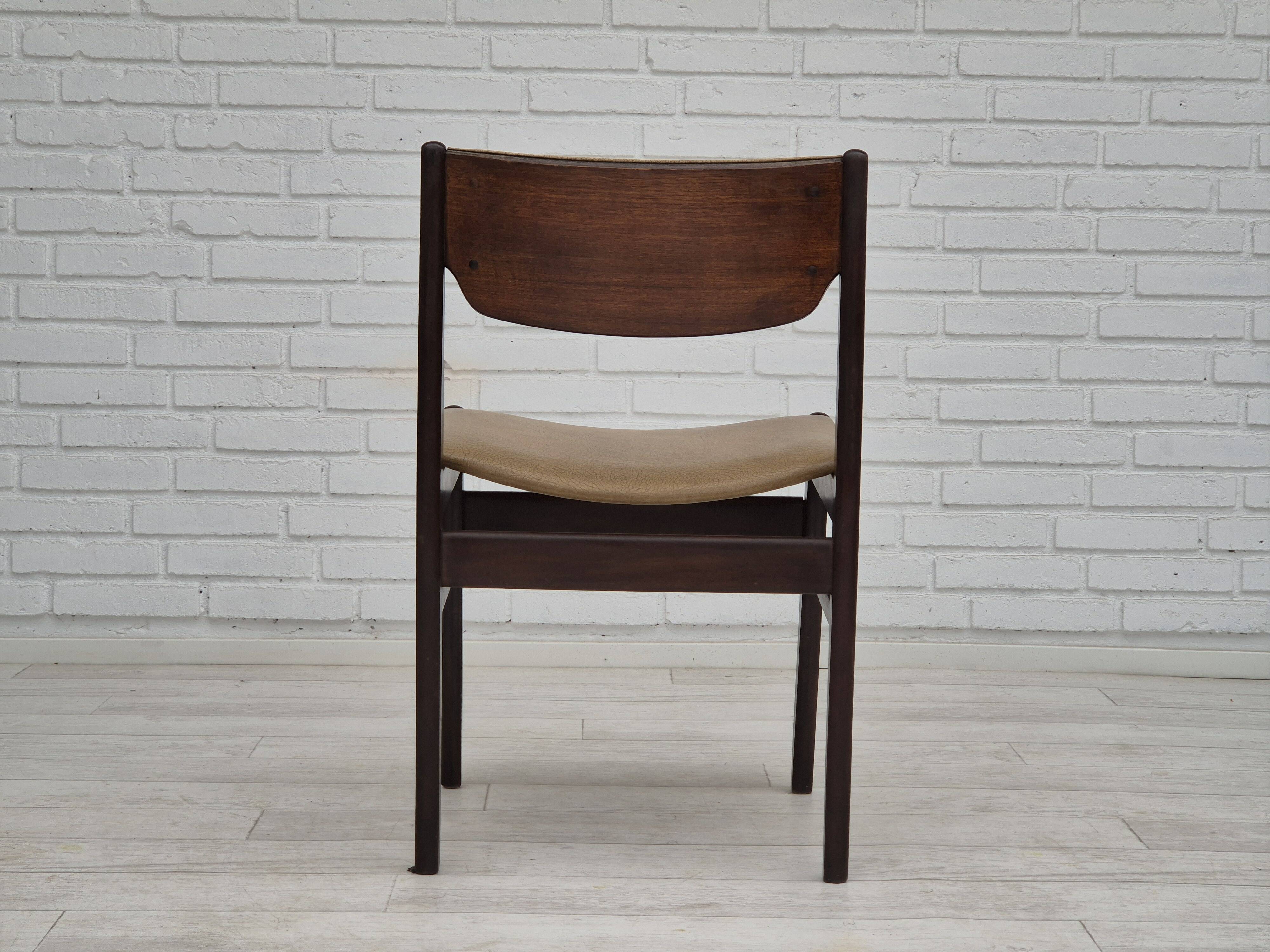 1970s, set of 5 Danish dinning chairs, original condition, teak wood, leather.
