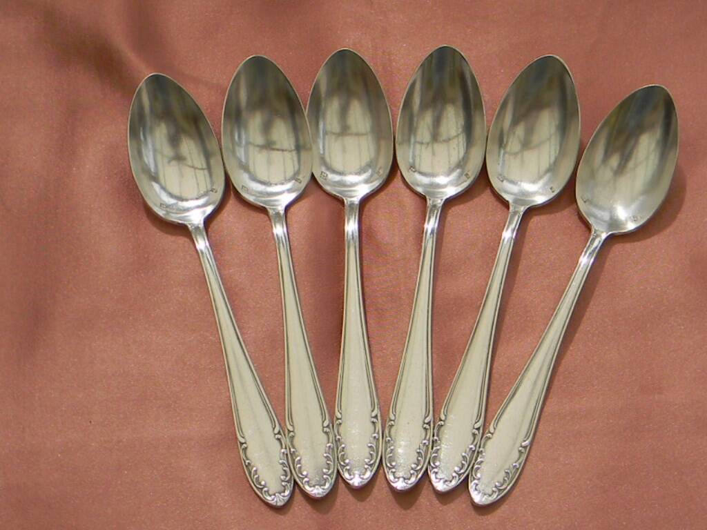 Set of 6 silver-plated teaspoons