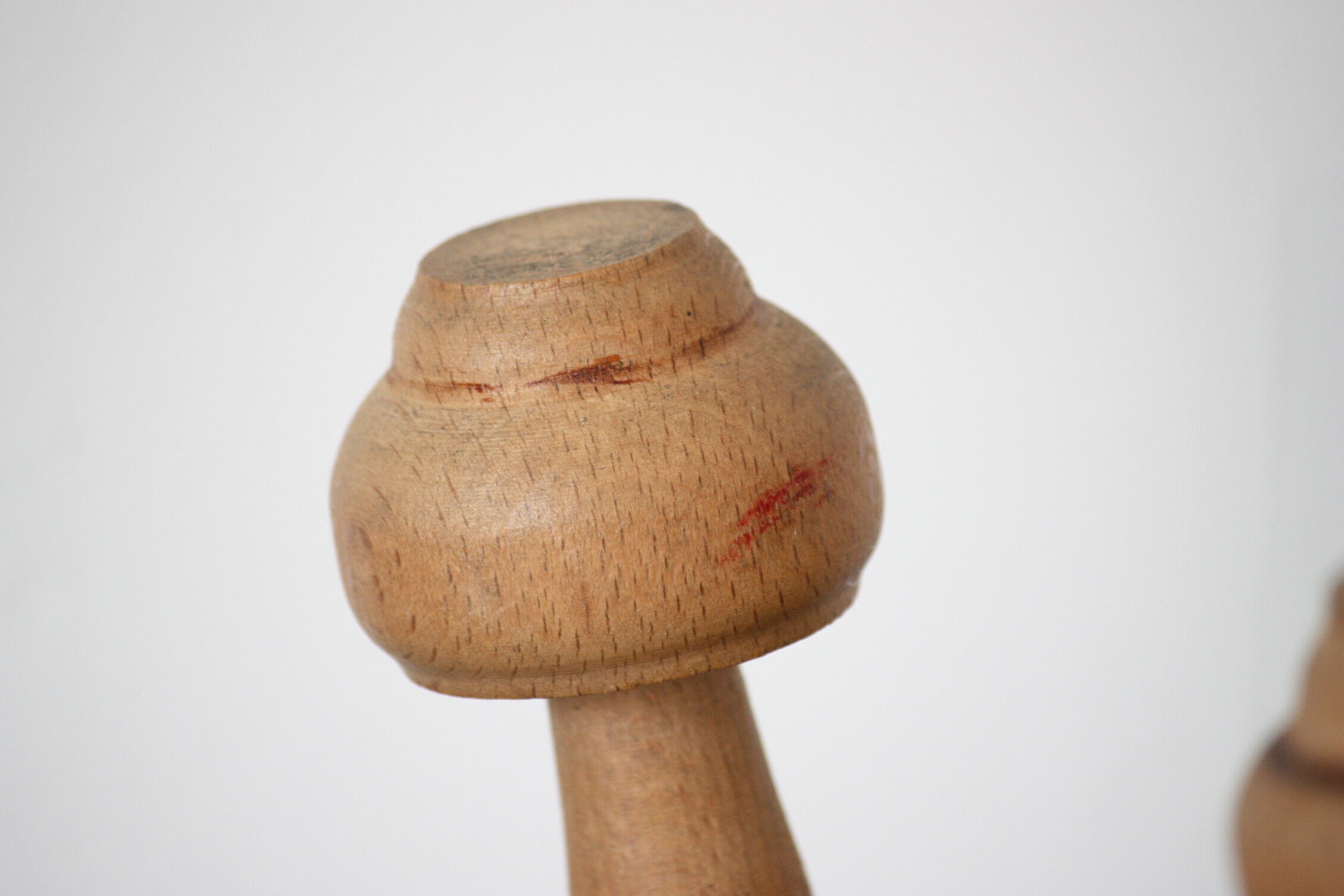 Light wood coat holder 2 patères