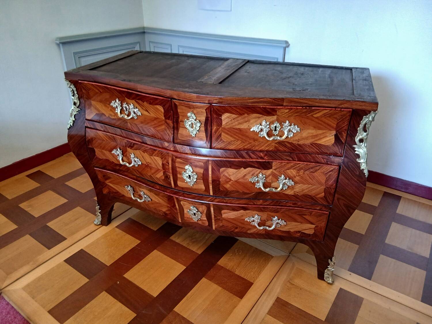 Louis XV Period Commode Stamped Léonard Boudin - Wood Marquetry