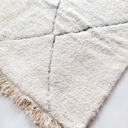 Moroccan Berber carpet Beni Ouarain ecru with black diamonds engraved 275x208cm