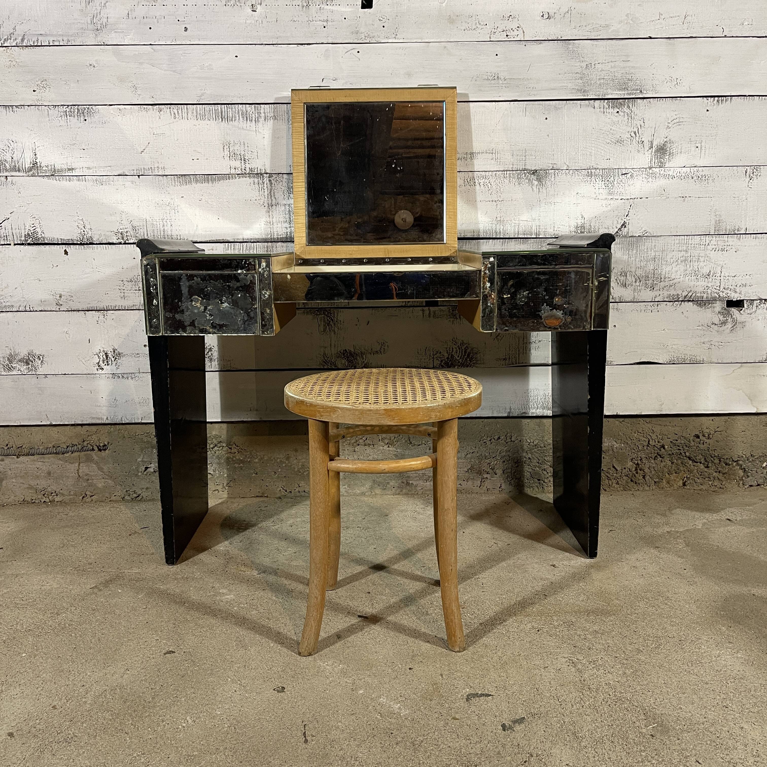 Vintage mirror dressing table