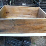 Ancienne caisse en bois publicitaire Nestlé