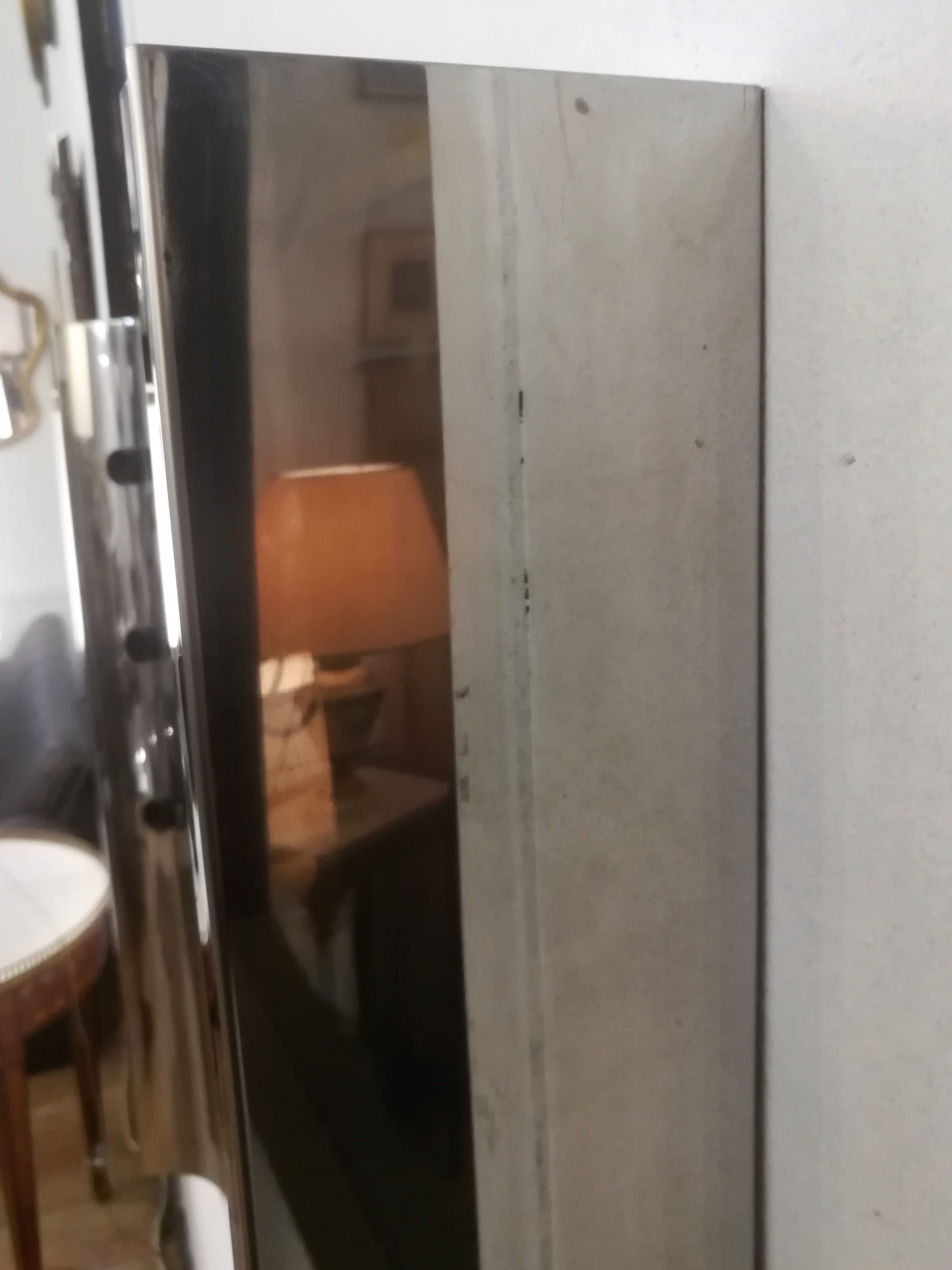 Bright artist's box mirror in chrome metal