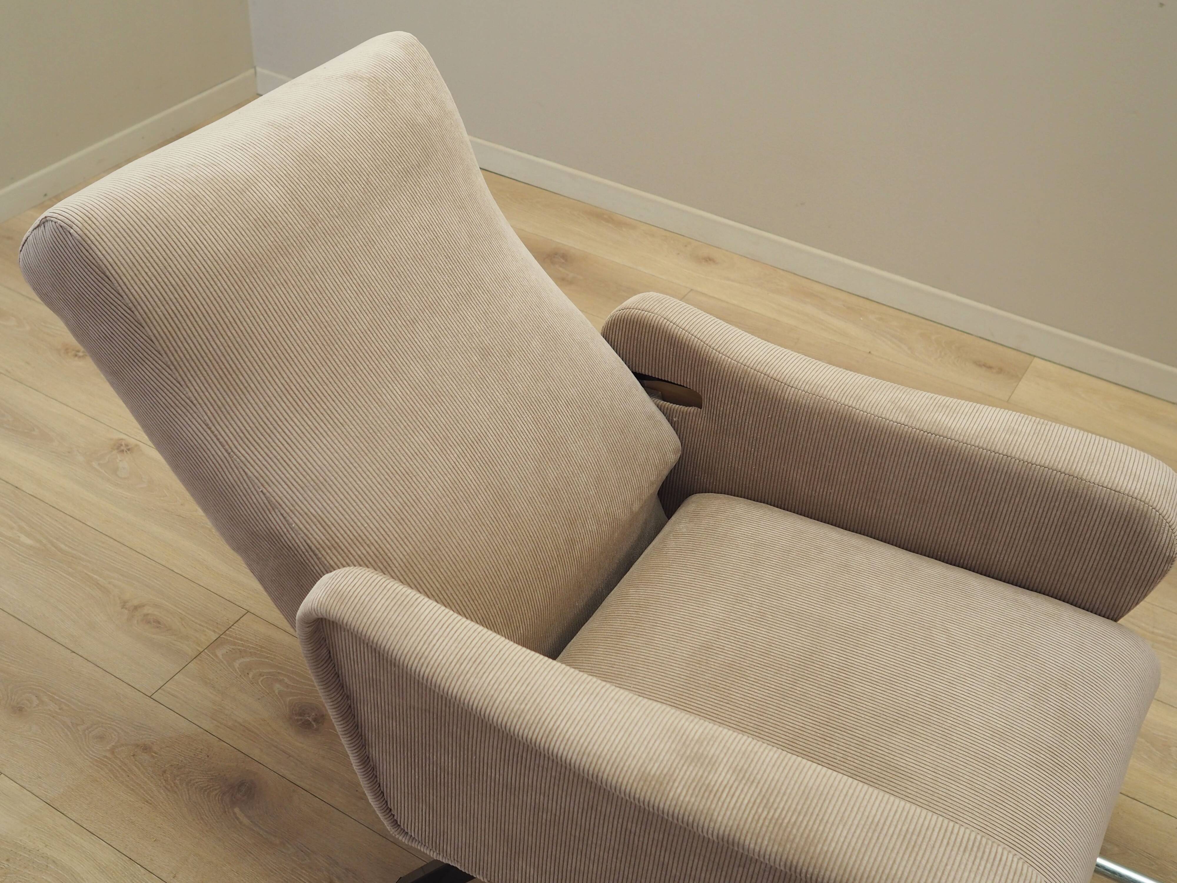 Adjustable armchair, Italian design, 1970s, production: Italy