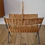 Magazine rack in rattan and black metal 70s design