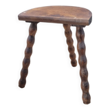 Half-round tripod stool feet balls