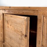 Ancien buffet en bois à trois portes (vers 1920)