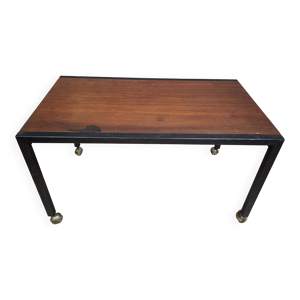 Table basse moderniste, - une