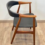 Thomas Harlev chair model 213