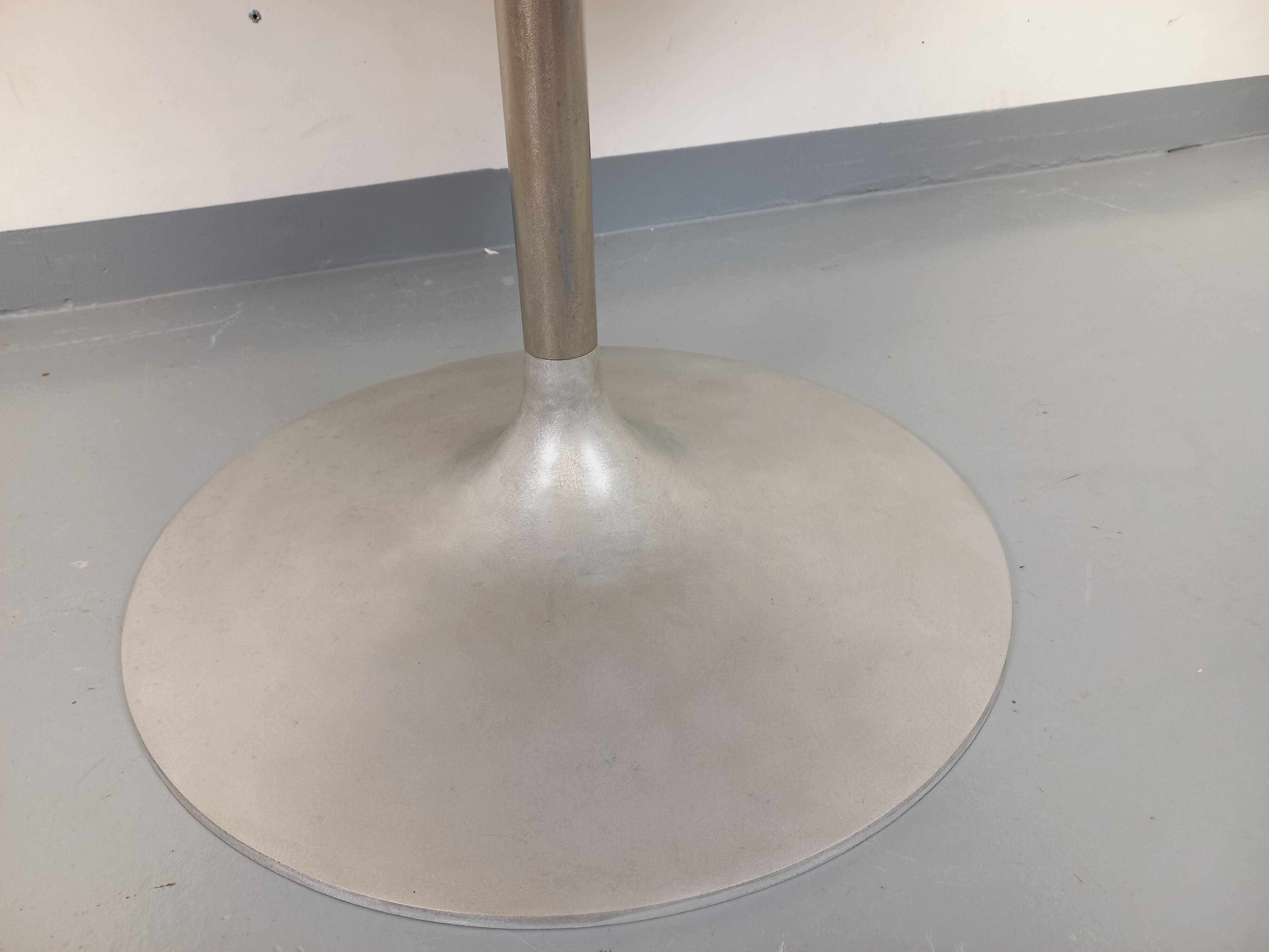 Vintage round tulip dining table by Dieter Wackerlin