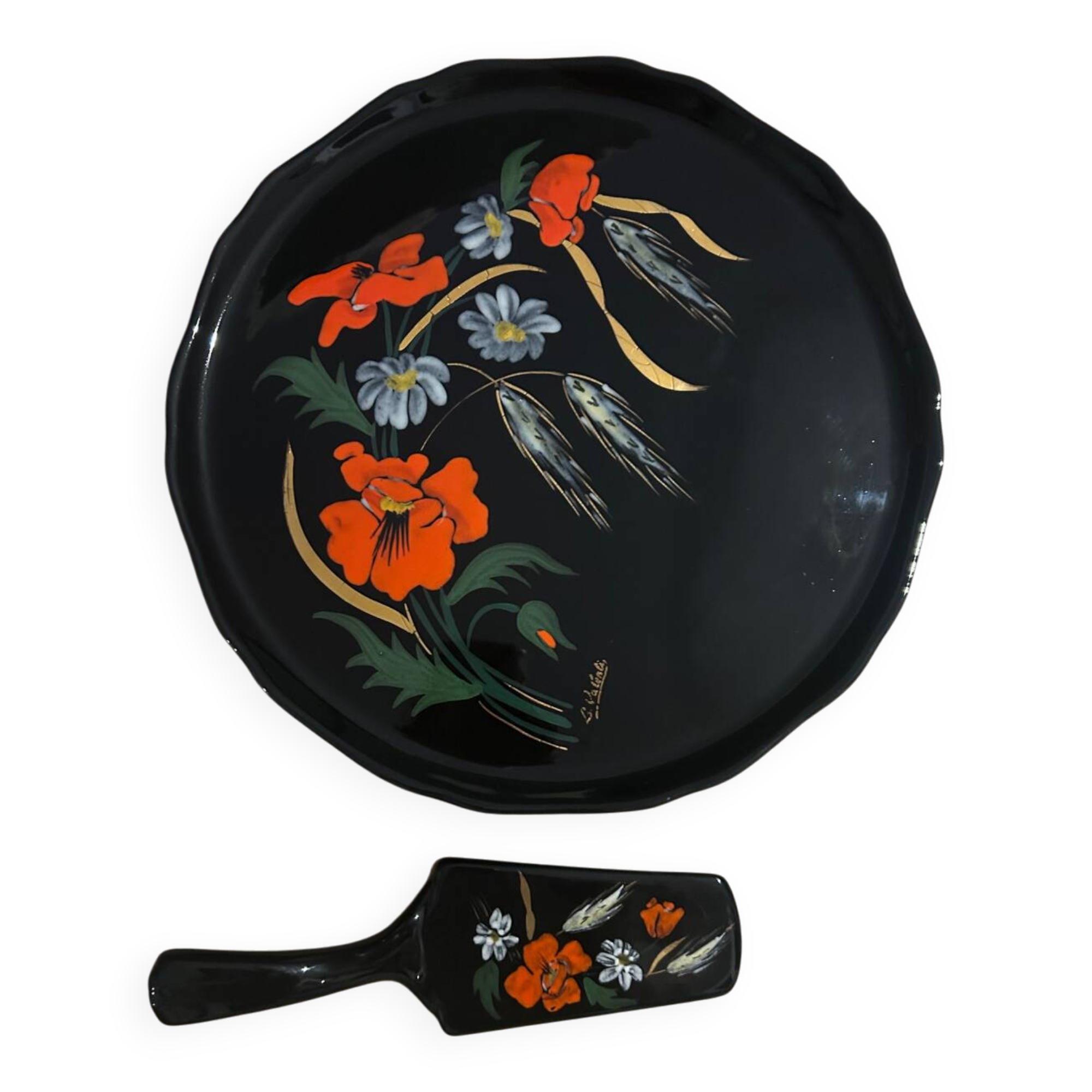 Dish with pie server