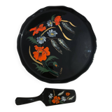 Dish with pie server