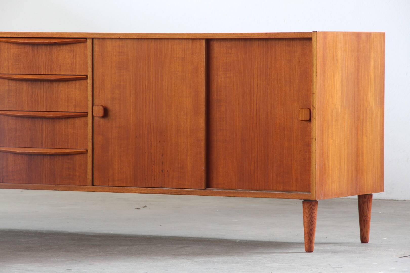 Vintage Mid-Century Danish Lowboard / Sideboard in Teak, 1960s