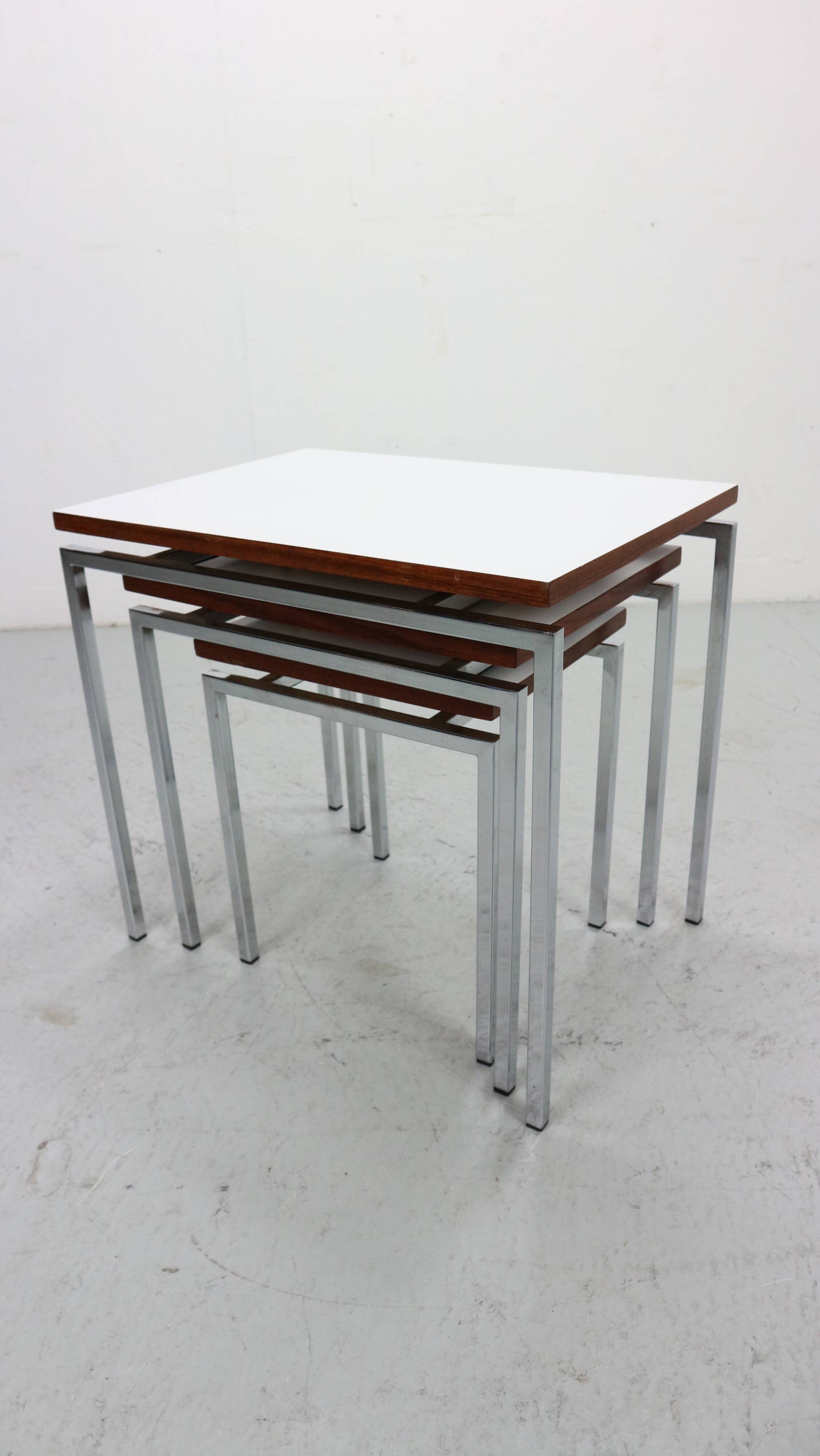 White Nesting Table Set with chrome frame and wood detail, 1970s