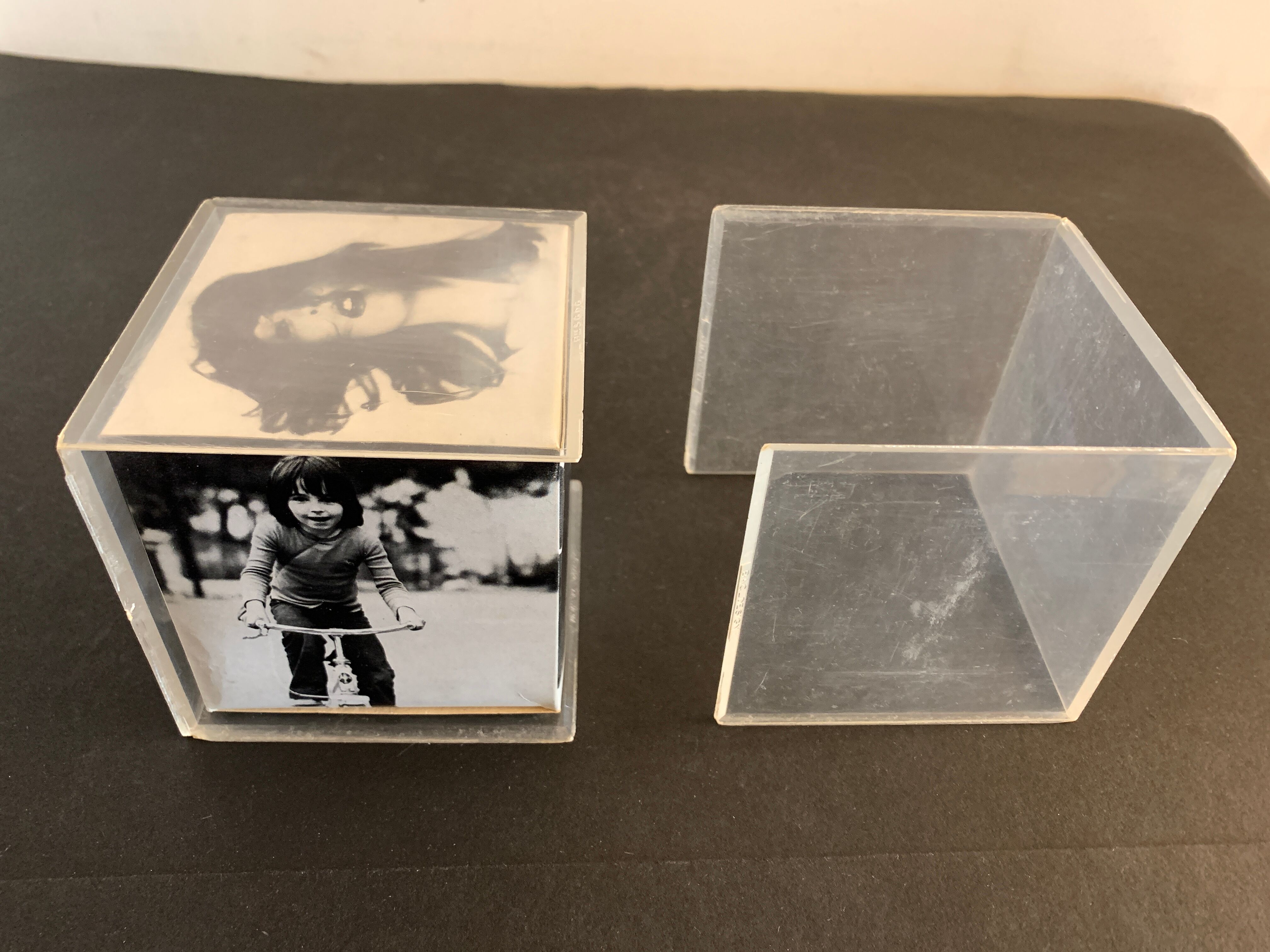 Photo frame or cube in plexiglass Michèle Gignoux for Bac Design, 1970