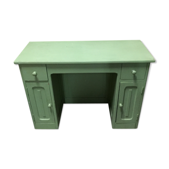 Children's desk