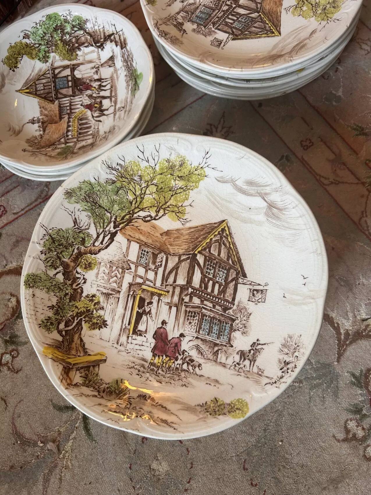 Set of 12 flat plates in Gien earthenware, Ludlow model, chic countryside dining.