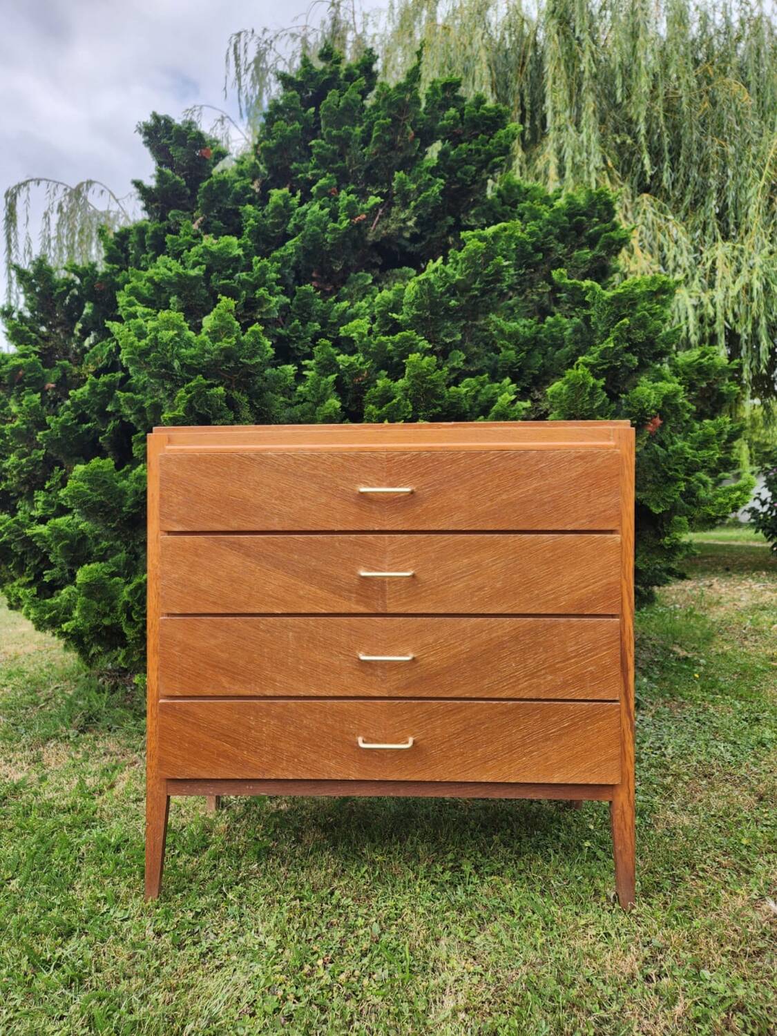 Antique vintage chest of drawers with spindle legs and 4 drawers, 1970s