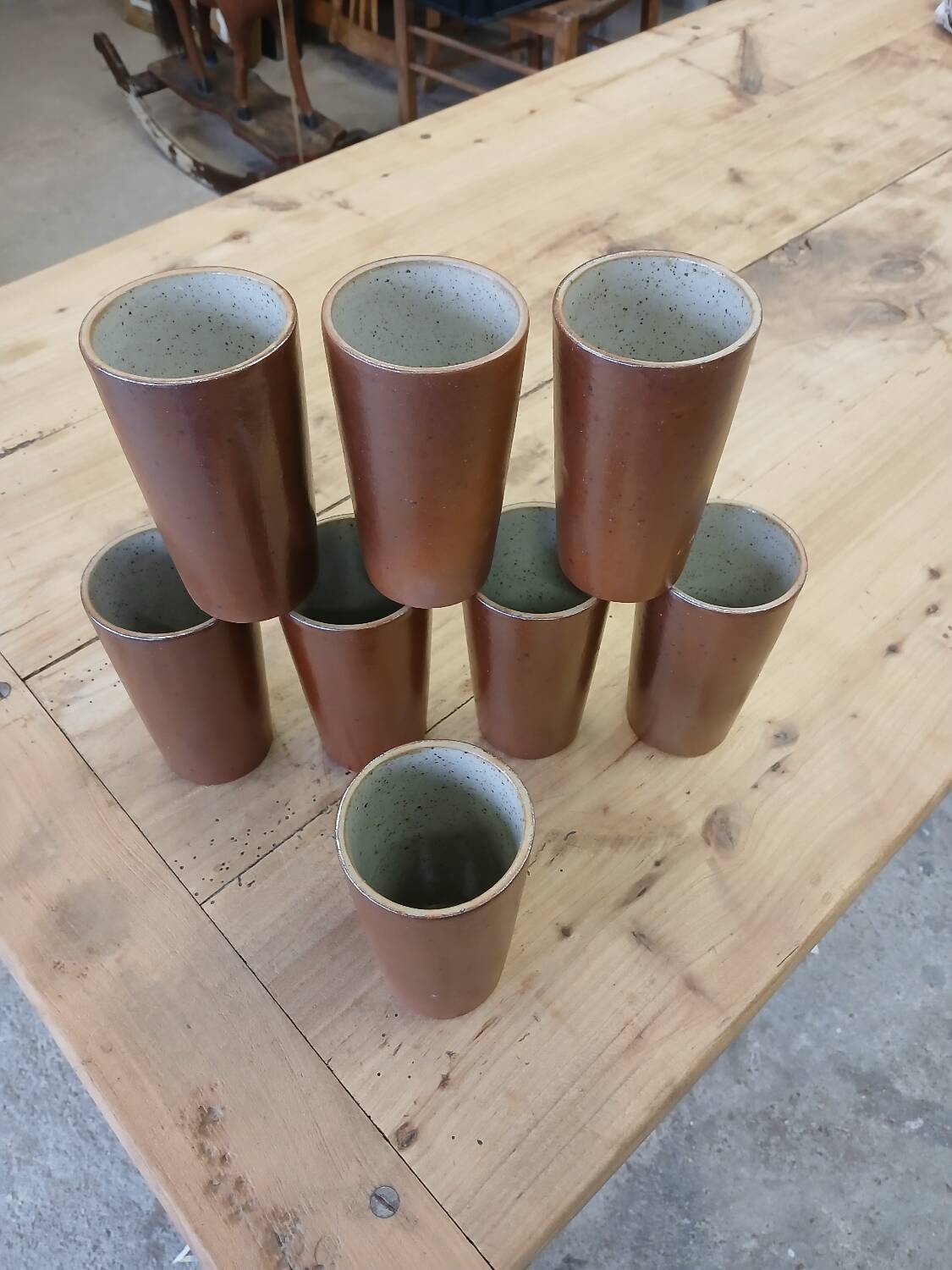 8 glazed stoneware mugs/cups