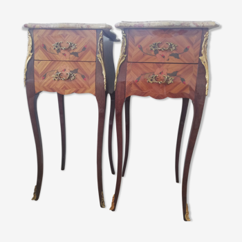 Paire de tables de chevet Louis XV bois de rose marqueterie