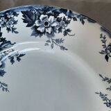Assiettes plates anciennes dépareillées en faïence terre de fer